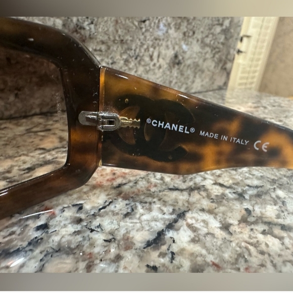 Chanel Tortoise Shell Sunglasses - Picture 6 of 12
